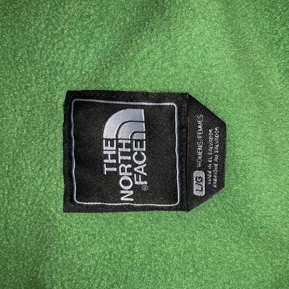 Women’s North Face Fleece Zip Up - Picture 3 of 3